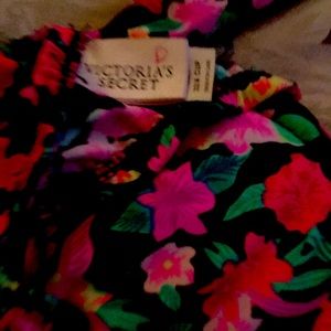 Victoria’s Secret. 32 A cup